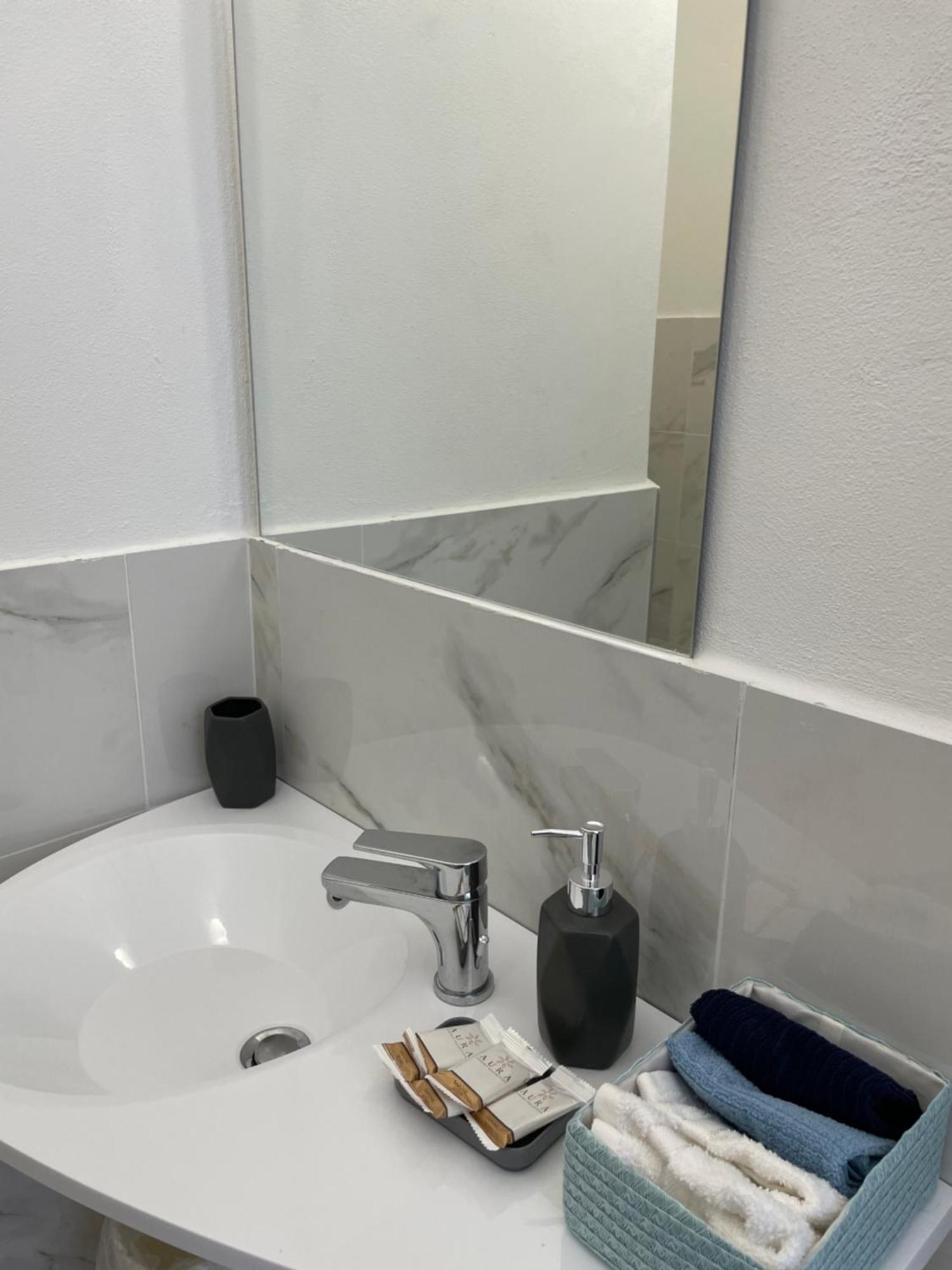Amamare Apartments Виареджо Стая снимка