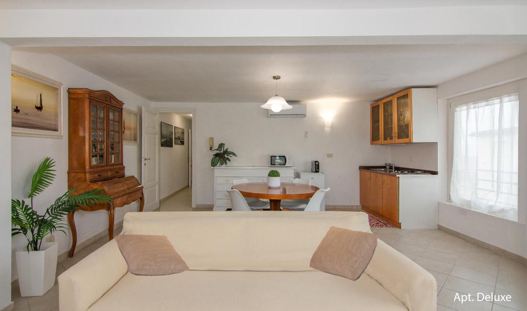 Amamare Apartments Виареджо Екстериор снимка