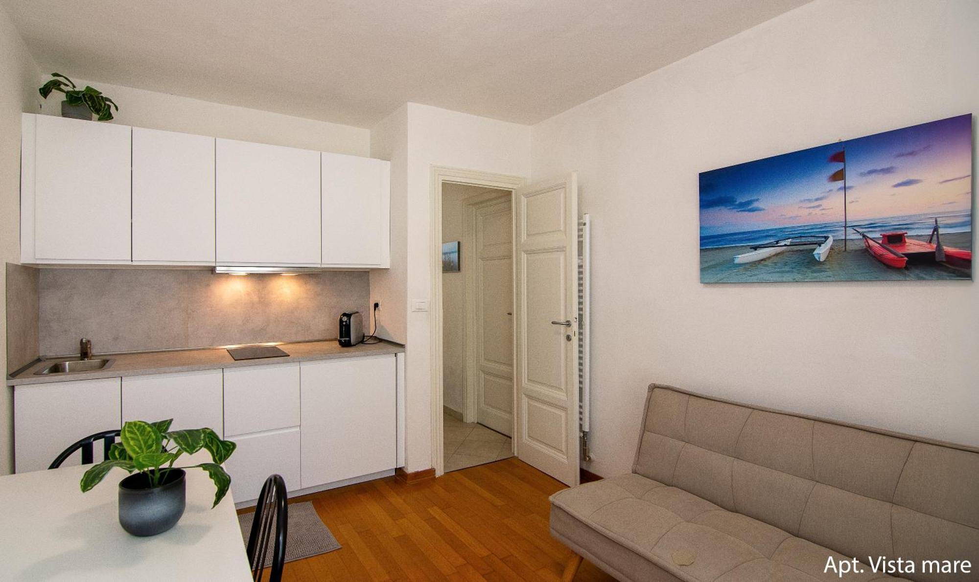 Amamare Apartments Виареджо Екстериор снимка
