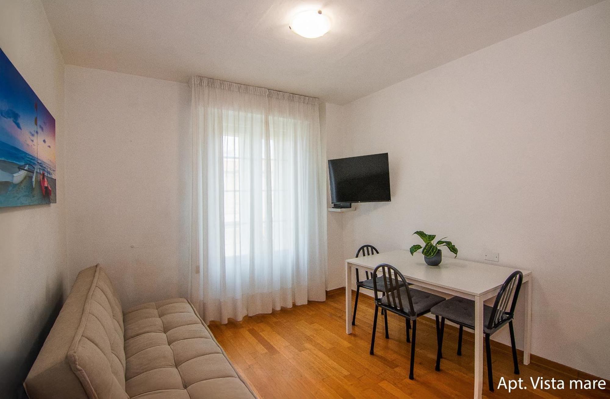 Amamare Apartments Виареджо Екстериор снимка